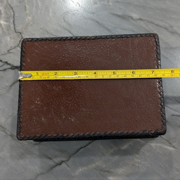 Vintage leather cigar/cigarette box - Picture 11 of 11